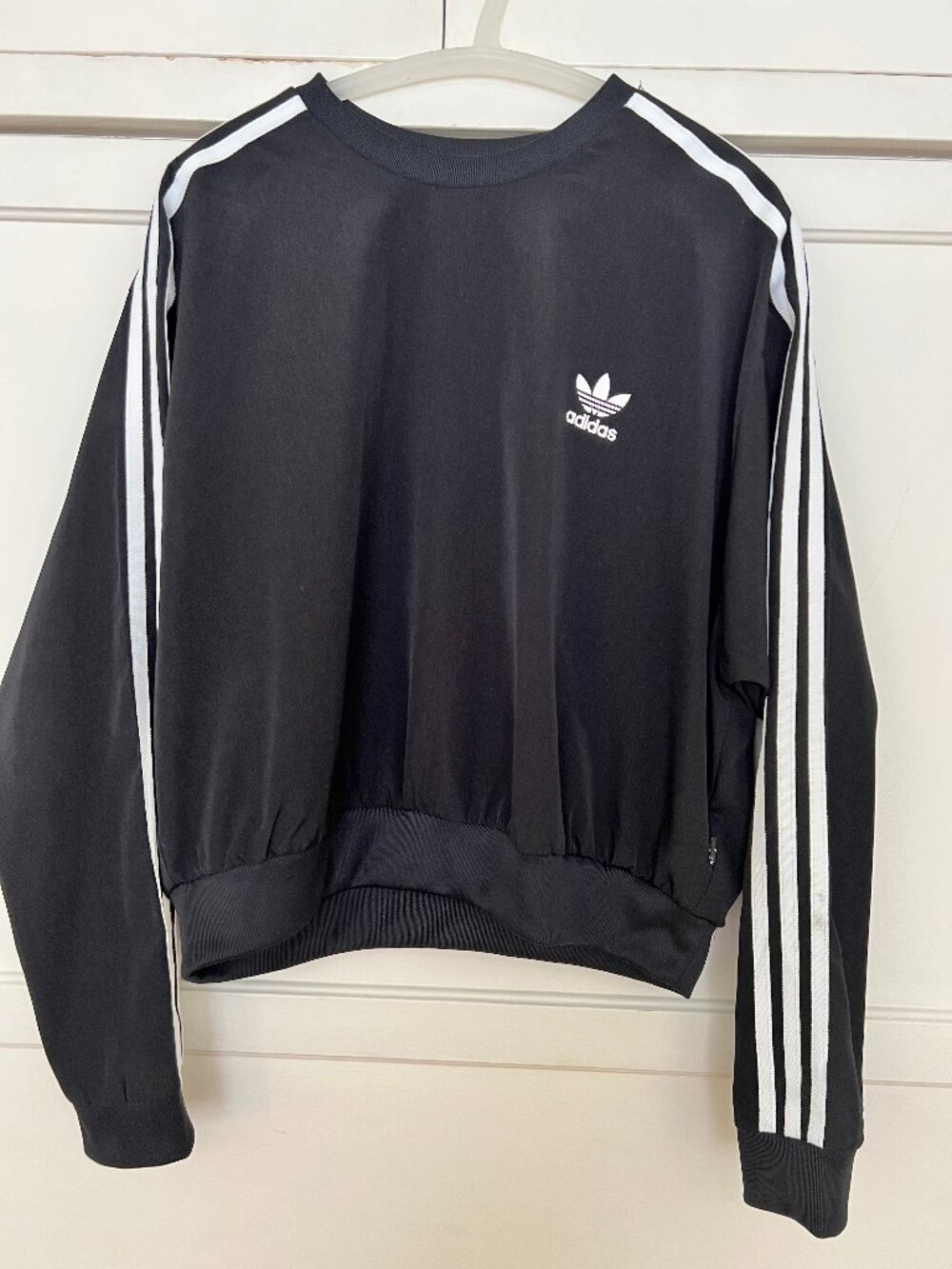 Adidas crop crewneck long sleeve athletic top not sweatshirt material.